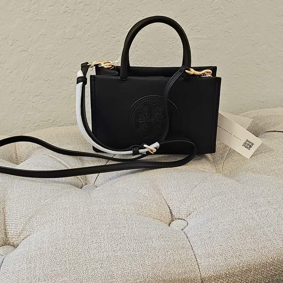 Tory Burch - Picture 3 of 7